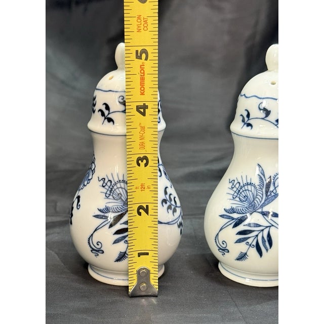Mid-Century Modern Vintage Blue Danube Floral Blue Onion Pattern Salt & Pepper Shaker -Set of 2 For Sale - Image 3 of 6