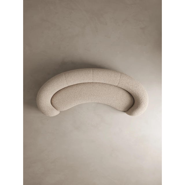 Designed for unhurried repose, the Palace Sofa I pairs an expansive lounge seat with over‑scaled arms that sweep in a...