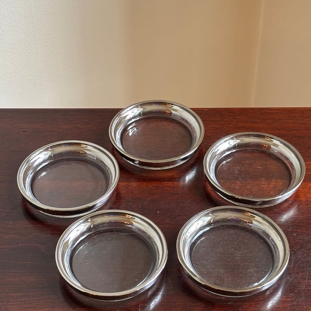 Vintage Dorothy Thorpe-Style Clear Glass Coasters With Silver-Toned Metal Rims – Set of Five For Sale - Image 13 of 13