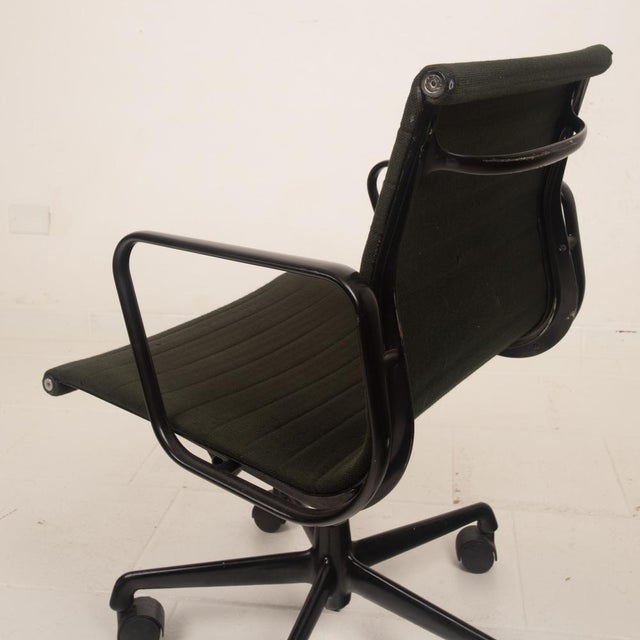 Vintage Black Aluminum Office Chair by Charles & Ray Eames for ICF, 1970s For Sale - Image 17 of 18