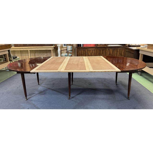 Louis XVI Dining Table in Cuban Mahogany with 5 Modern White Wood Extensions, 19th-Century For Sale - Image 16 of 18