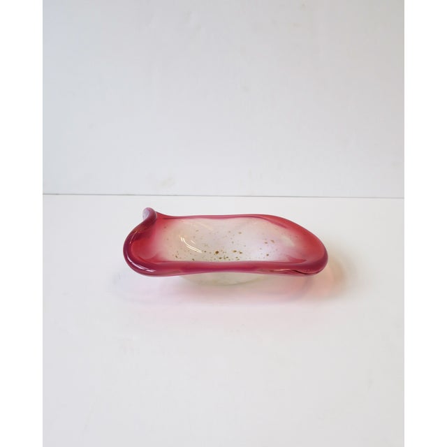 Italian Murano White Opaline, Pink and Gold Art Glass Bowl Attrib. Fratelli Toso Co. For Sale In New York - Image 6 of 13