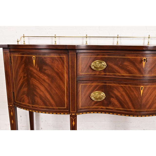 Henkel Harris Federal Inlaid Flame Mahogany Serpentine Front Sideboard Credenza With Brass Gallery For Sale - Image 11 of 16