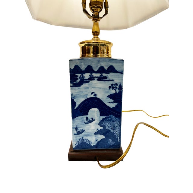 Chinese Late 20th Century Electrified Mottahedah Canton Tea Jar Lamp For Sale - Image 3 of 7