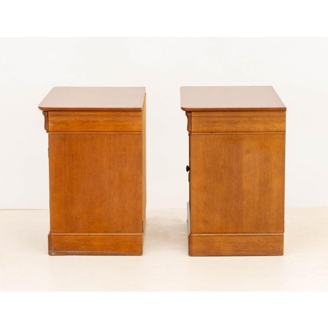 Pair of Louis Philippe Style Maple Wood Bedside Cabinets For Sale In New York - Image 6 of 8