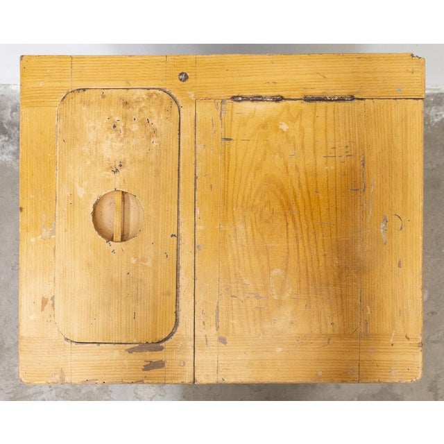 A domestic icebox dating back to between 1900 and 1915. Manufactured by rudolf ondráček's special workshop, operating in...