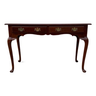Vintage Bassett Queen Anne Style Cherry Wood Console Table With Cabriole Legs and Brass Hardware For Sale
