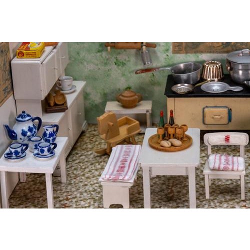 Vintage German Miniature Dollhouse Kitchen Interior with Accessories, 1930s For Sale - Image 4 of 18
