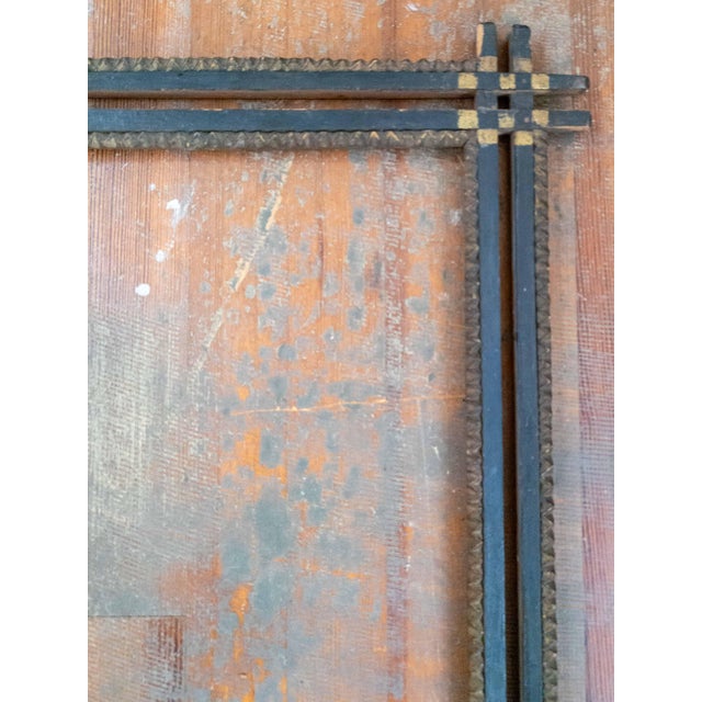 20th Century American Black and Gold Carved Pine Tramp Folk Art Picture Frame For Sale - Image 4 of 10