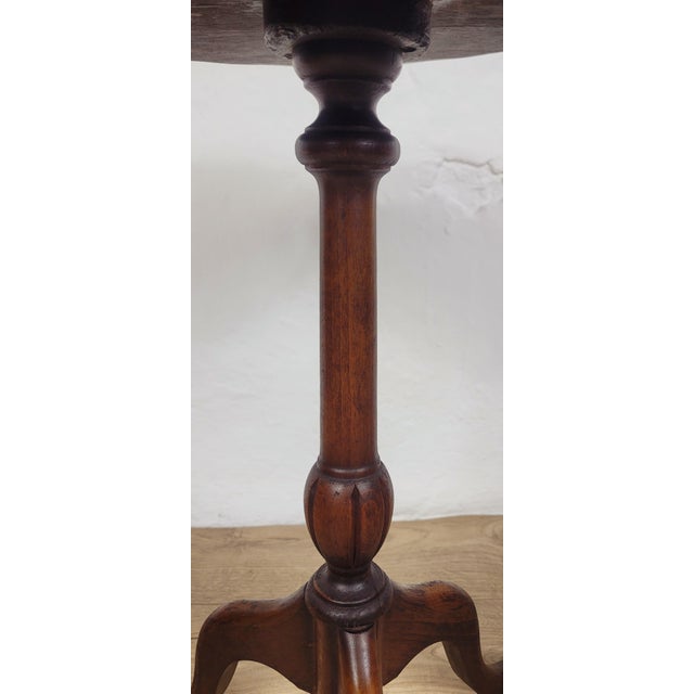Victorian Wine Tripod Table in Walnut with Scalloped Edge, 1890 For Sale - Image 6 of 17