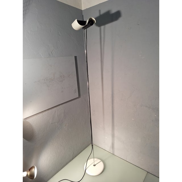 Silver Model DM333 Floor Lamp by Vico Magistretti for Oluce, Milan, Italy, 1970s For Sale - Image 8 of 15