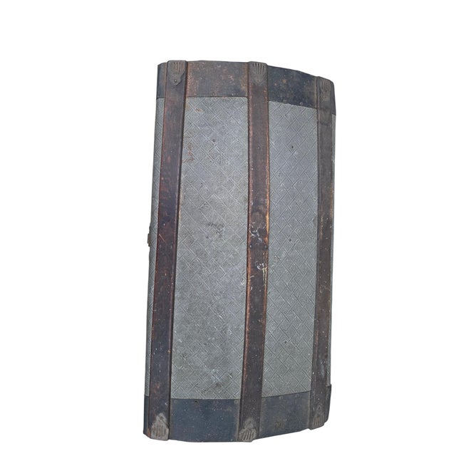 Antique Fitted Embossed Tin Dome Top Humpback Steamer Travel Trunk Chest For Sale - Image 9 of 18