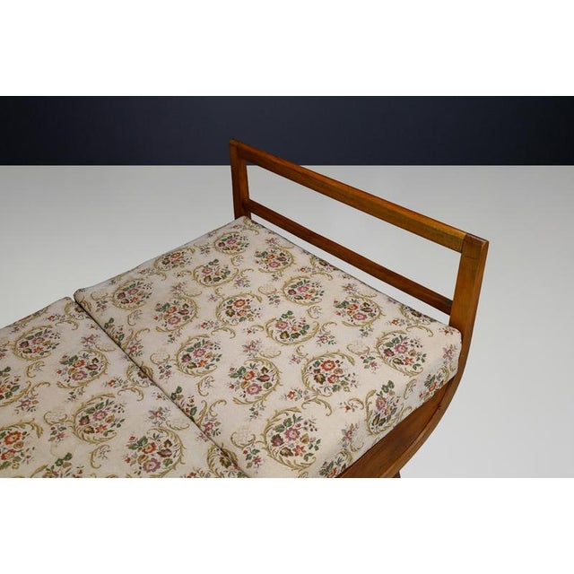 Art Deco Walnut Daybed attributed to Jindřich Halabala, 1930s For Sale - Image 11 of 16
