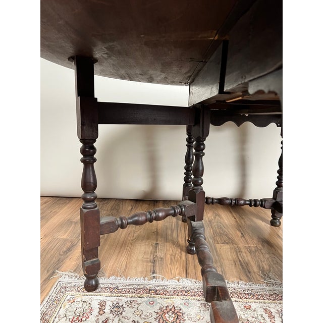 Antique English William & Mary Walnut One Drawer Gateleg Dining Table C. Early 18th Century For Sale - Image 9 of 13