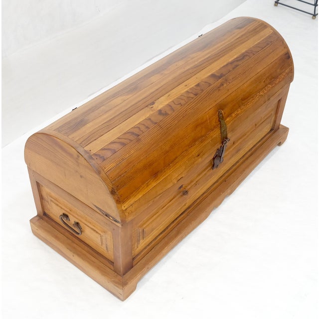 Barrel Shape Top Vintage Pine Wood Trunk Chest MINT For Sale - Image 16 of 17