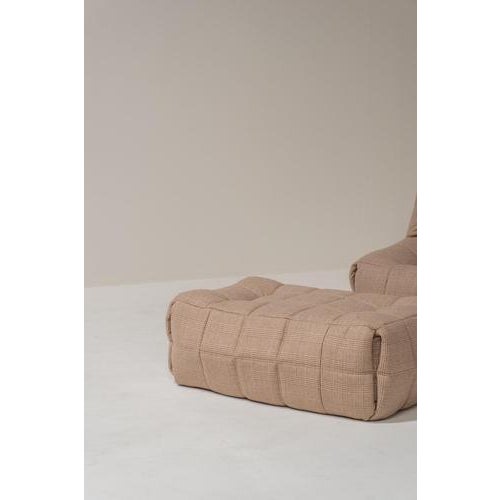 Ligne Roset Set of Kashima Lounge Chair and Ottoman by Michel Ducaroy for Ligne Roset, France, 1970s, Set of 2 For Sale - Image 4 of 16