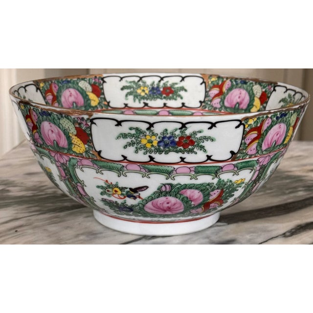 Chinese Vintage Famille Rose Chinese Decorative Bowl For Sale - Image 3 of 18