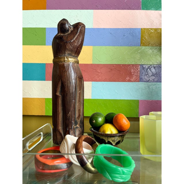 Mid-Century Modern 1960s Vintage Carved Ivory-tone Bakelite Style Bangle Bracelet For Sale - Image 3 of 9