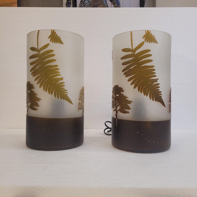 Table Lamps in Bent and Acid-Etched Glass by F.J., France, 1970s, Set of 2 For Sale - Image 4 of 18