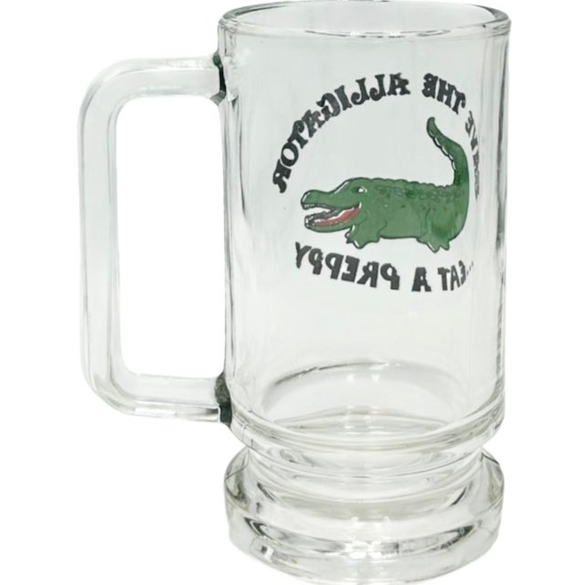 Vintage “Save the Alligator Eat a Preppy” Glass Beer Stein For Sale - Image 4 of 9