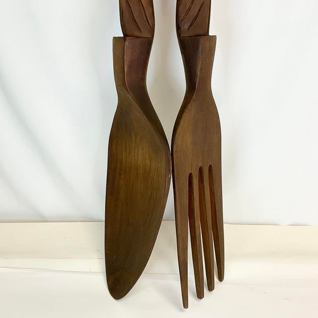 Chestnut 1970s Vintage Boho Chic Coastal Tiki Island Style Hand-Carved Wooden Fork & Spoon Sculptural Wall Objects - A Pair For Sale - Image 8 of 9