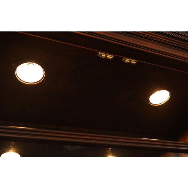 Early 21st Century Henkel Harris Chippendale Style Mahogany China Cabinet Breakfront For Sale - Image 5 of 18