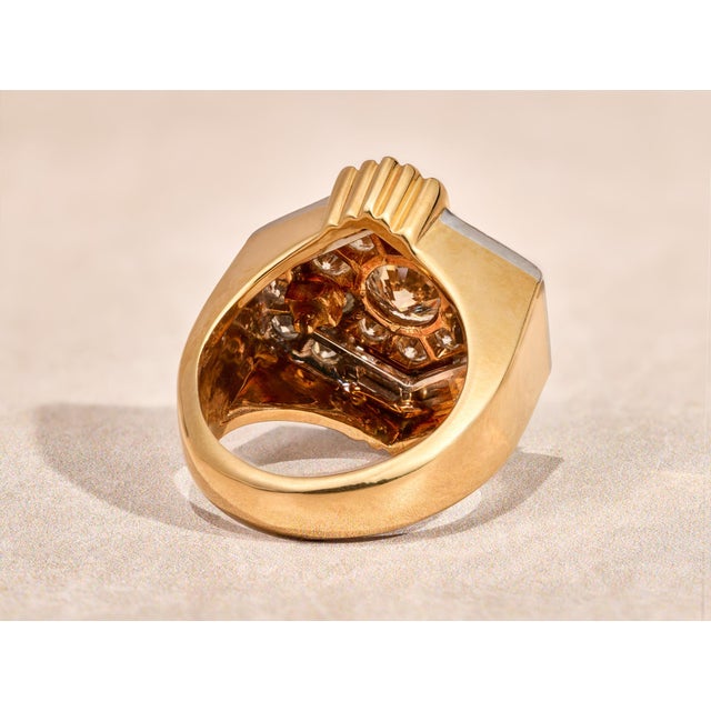 The David: Vintage David Webb Signed ring In Platinum and 18 Karat Yellow Gold For Sale In Philadelphia - Image 6 of 13