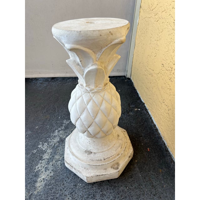 Vintage pineapple concrete base or pedestal. Has Octagon base pineapple with flat top. Add a glass top or place a plant on...