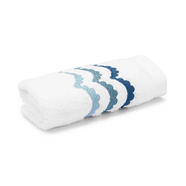 Not Yet Made - Made To Order Celerie Kemble + Hamburg House Blue Scallop Towel Set - 3 Pieces For Sale - Image 5 of 6