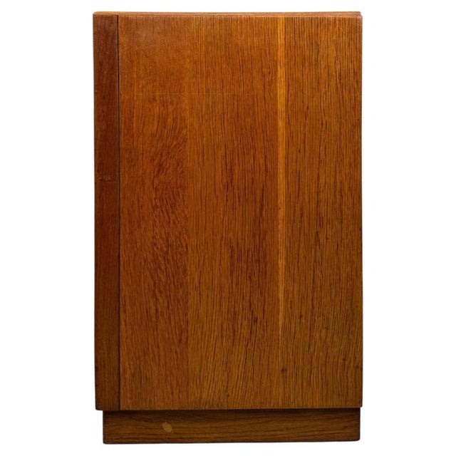 Antique Early 20th Century English Golden Oak Chest of Drawers For Sale - Image 10 of 12
