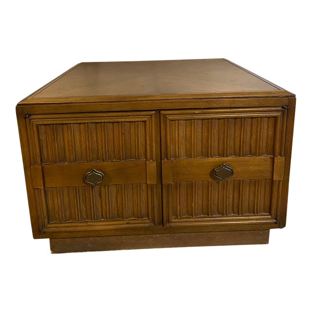 Mid-Century Modern Plaudit Side Table by Drexel For Sale