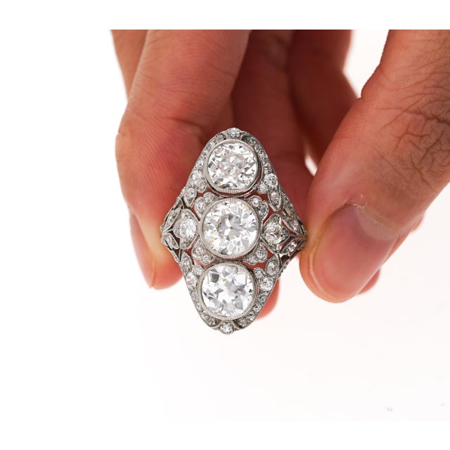 1930s Art Deco Top River Vertical Set 6 Carat Old Euro Cut Diamond and Platinum Ring Size 5.5 For Sale - Image 9 of 10