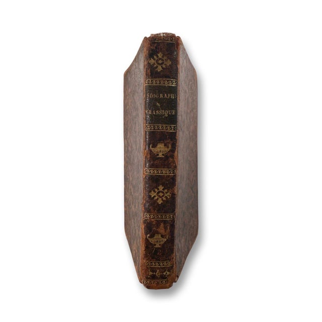 French 18th–Early 19th Century French Latin History Book - Petite Biographie Classique - Gilt Spine, Marbled Endpapers” For Sale - Image 3 of 9