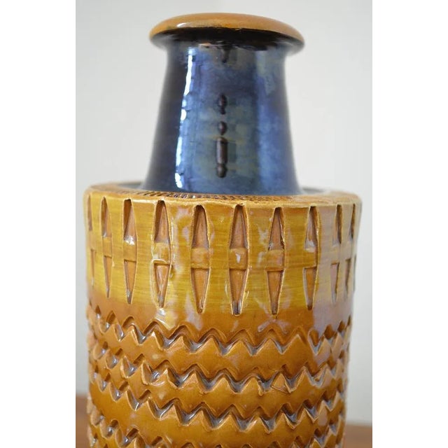 Italian Ceramic Vase by Aldo Londi for Bitossi, 1970s For Sale - Image 6 of 8