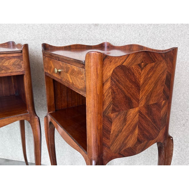 Early 20th Century Pair of Marquetry Walnut Nightstands Tables with Drawer and Open Shelf For Sale - Image 12 of 18