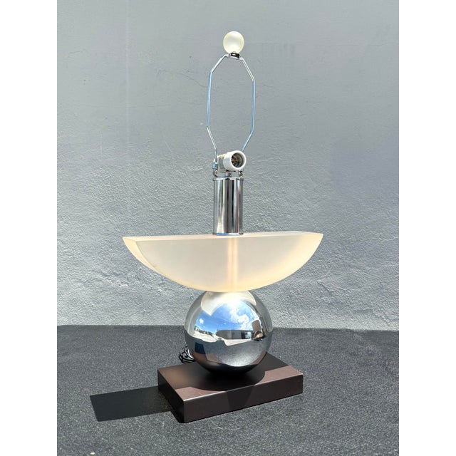 Late 20th Century Vintage Postmodern Lucite and Chrome Lamp For Sale - Image 5 of 7