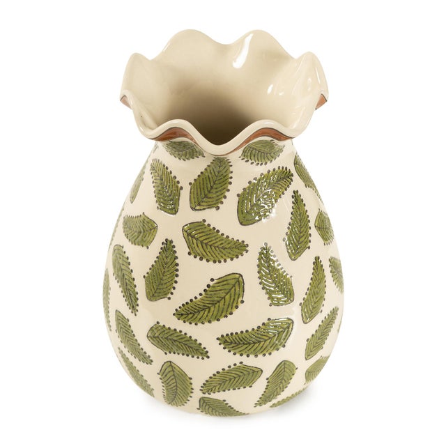 Contemporary Darcy Ruffled Edge Vase For Sale - Image 3 of 9