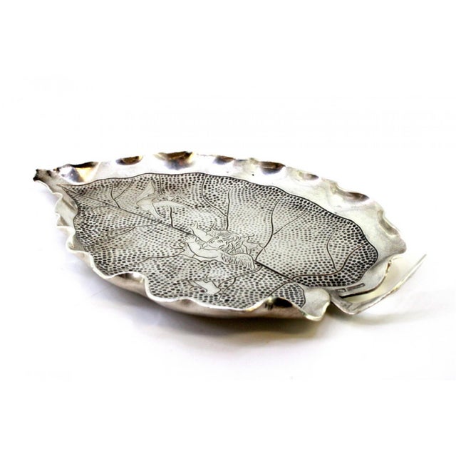 Leaf-Shaped Silver Bowl with Angel and Dove of Peace Engravings For Sale - Image 6 of 8