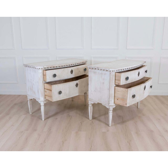 Mid 20th Century Pair of Italian Painted Neoclassical Commodes, 20th Century For Sale - Image 5 of 8