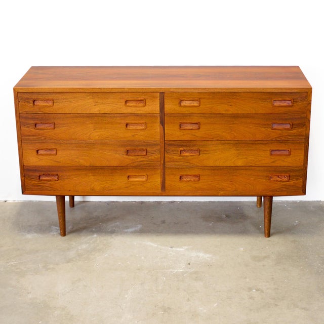 1950s Hundevad & Co. Rosewood Model Hu 40/16 Low Dresser Designed by Carlo Jensen For Sale - Image 5 of 11