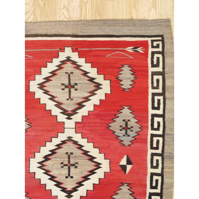 Authentic Navajo Rug c.1920 – Handwoven Native American Textile Geometric Design For Sale - Image 13 of 18