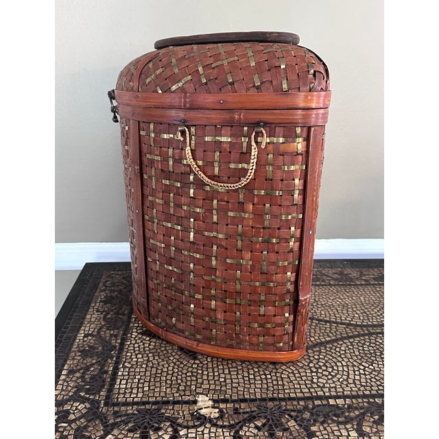 Brown Mid 20th Century Large, Woven Basket With Lid For Sale - Image 8 of 9