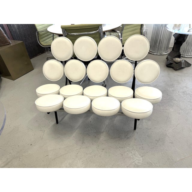 A wonderful design by George Nelson for Herman Miller this marshmallow sofa is a sculptural icon. The sofa is done in...