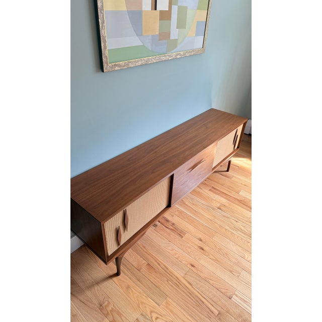 Vintage MCM Atomic Stereo Console For Sale - Image 11 of 11