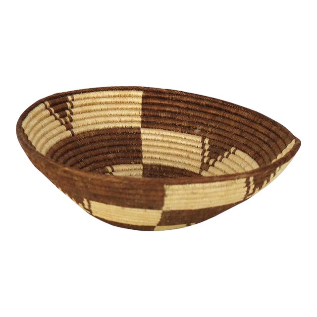Vintage Southwest Native American Woven Reed Basket 20thC For Sale