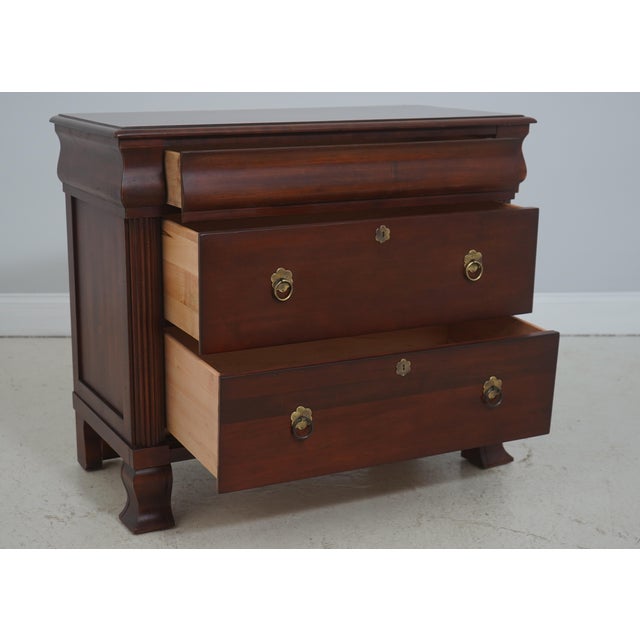 Ethan Allen Pair of Ethan Allen British Classics Nightstands For Sale - Image 4 of 18