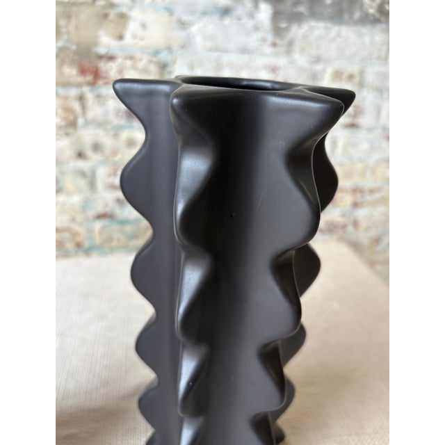 Set of 2 Sculptural Matte Black Bud Vases For Sale In New York - Image 6 of 6