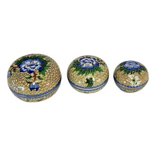 Mid-to-Late 20th Century Yellow Chinese Cloisonné Graduated Lidded Boxes, Set of 3 For Sale