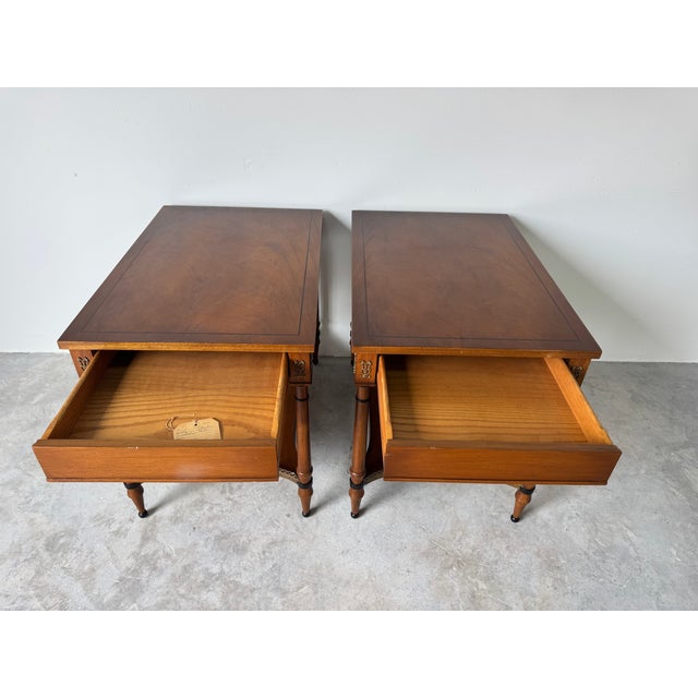 Hollywood Regency Pair of Vintage John Scalia for Schmieg & Kotzian Galleried Style One-Drawer Nightstands For Sale - Image 3 of 16