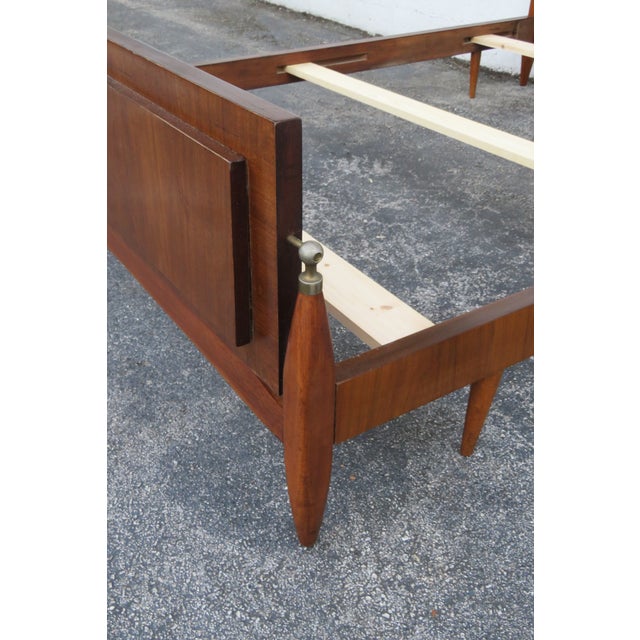Mid Century Modern Full Size Bed 6228 For Sale - Image 17 of 18